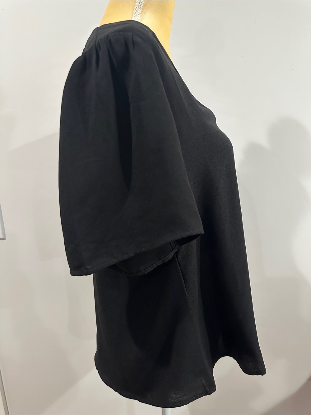 Cabi Essential Top Size Small - Picture 4 of 9